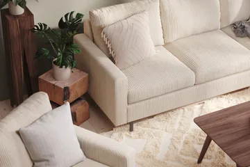 Peppe 4-sits Högervänd L-formad Schäslongsoffa i Manchester - Beige - Products - Möbler - Soffa - Divansoffa & schäslongsoffa - 4 sits soffa med divan