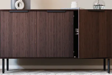 Kopparbo Sideboard Valnöt - Mörkbrunt valnötsträ - Products - Förvaring - Förvaringsmöbler - Sideboard & skänk