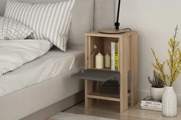 Homitis Sängbord 30 cm med Förvaring Hylla + Lucka - Ekfärg/Mörkgrå - Products - Möbler - Bord & matgrupp - Avlastningsbord & sidobord - Sängbord & nattduksbord