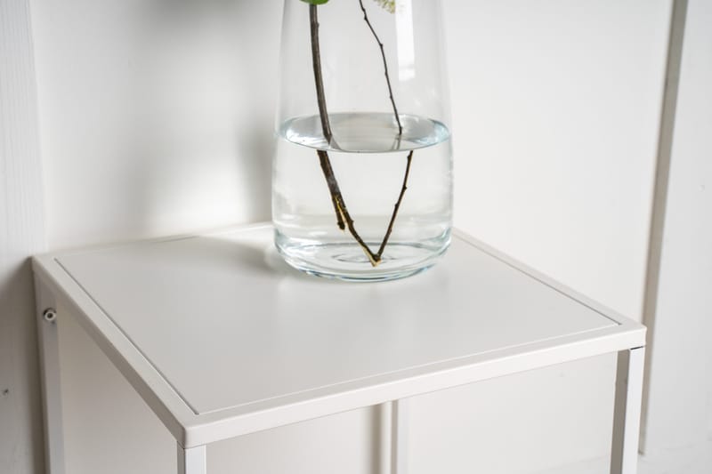 Staal Sidobord - Vit - Products - Möbler - Bord & matgrupp - Avlastningsbord & sidobord - Brickbord & småbord