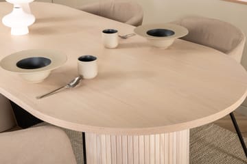 Bianca Matgrupp 200 cm Oval med 4 Berit stolar - Beige - Products - Möbler - Bord & matgrupp - Matgrupp