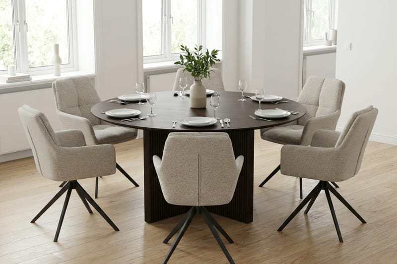 Edda Matgrupp runt 150 cm Rökt Ek med 6 Torsby Matstolar - Rökt ek - Products - Möbler - Bord & matgrupp - Matgrupp