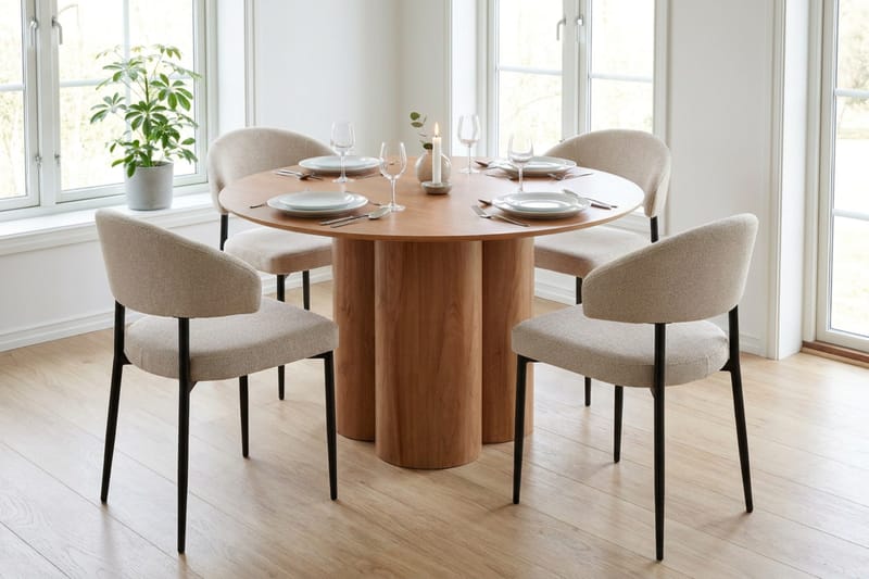 Juno Matgrupp runt 110 cm Ek med 4 Sawako Matstolar - Ek - Products - Möbler - Bord & matgrupp - Matgrupp