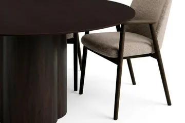 Juno Matgrupp runt 150 cm Svart med 6 Reciclar Matstolar - Svartlaserad ek - Products - Möbler - Bord & matgrupp - Matgrupp