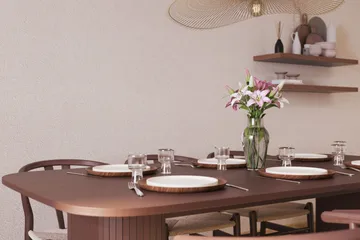 Kopparbo Matgrupp 200 cm med 6 Dastoori Matstol - Brun / Beige / Trä / Ribbad - Products - Möbler - Bord & matgrupp - Matgrupp