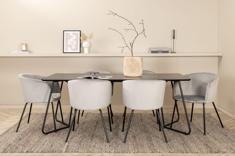 Petra Matgrupp 190 cm Rektangulär med 6 Berit stolar - Svart - Products - Möbler - Bord & matgrupp - Matgrupp