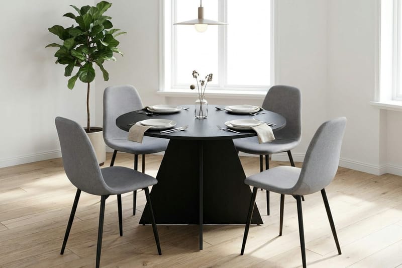 Vera Matgrupp runt 110 cm Svart med 4 Nibe Matstolar - Svart - Products - Möbler - Bord & matgrupp - Matgrupp