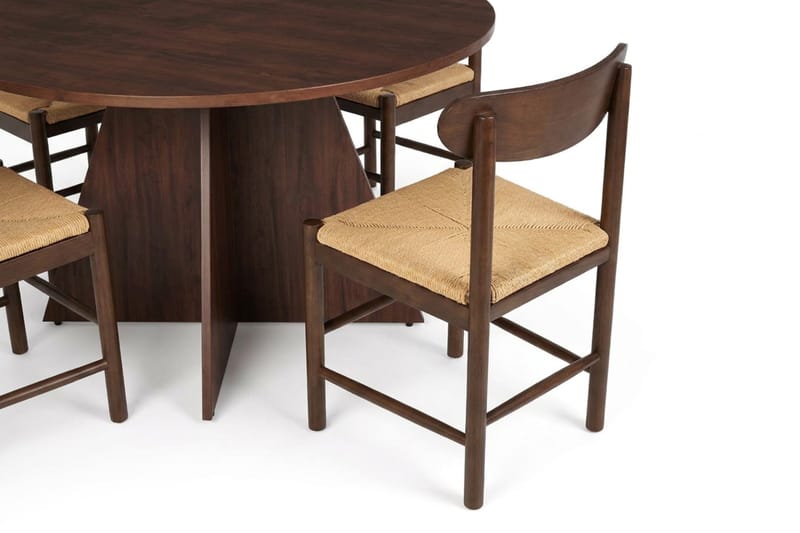 Vera Matgrupp runt 110 cm Valnöt med 4 Malte Matstolar - Products - Möbler - Bord & matgrupp - Matgrupp