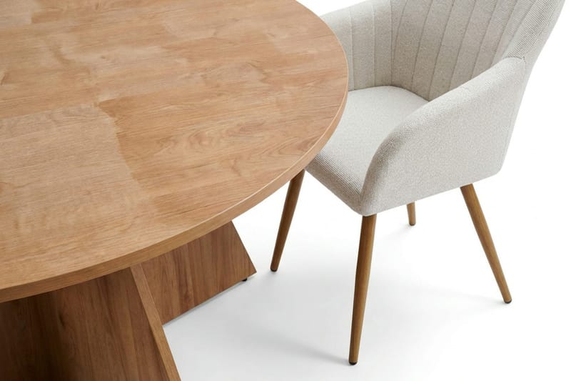 Vera Matgrupp runt 150 cm Ek med 6 Filippa Matstolar - Ek - Products - Möbler - Bord & matgrupp - Matgrupp