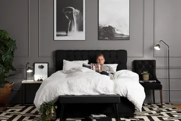 Charleston Kontinentalsäng 160x200 Fast Polyeterskum - Svart - Products - Möbler - Säng - Kontinentalsäng