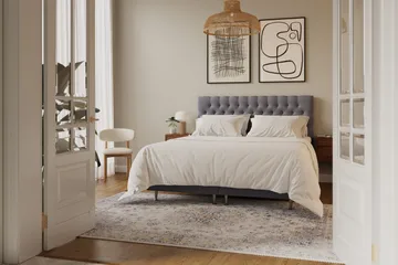 HVILA Lyx Komplett Sängpaket 180x200 cm Kontinentalsäng med knappad sänggavel i sammet - Grå - Products - Möbler - Säng - Komplett sängpaket