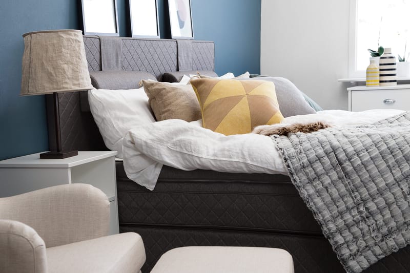 Sundborn Kontinentalsäng 210x210 Valbar - Grå - Products - Möbler - Säng - Kontinentalsäng