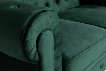 Chesterfield Lyx 2-sits Liten sammetssoffa - Djup soffa 160 cm bred - Mörkgrön - Products - Möbler - Soffa - Sammetssoffa