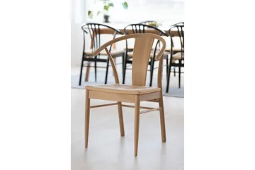 Credu Karmstol - Vit - Products - Möbler - Fåtölj & stolar - Karmstol