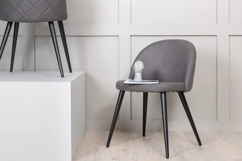 Velvet Stitches Matstol - Grå/Svart - Products - Möbler - Fåtölj & stolar - Matstol & köksstol