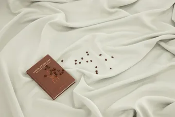 Evelyn Gardin 135x240 cm - Offwhite - Products - Textil & mattor - Gardiner - Gardinlängder - Kanallängd