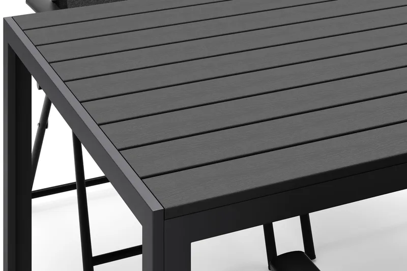 Siri Rektangulärt utebord 150 cm med 4 Sanna utestolar - Svart - Products - Utemöbler & utemiljö - Utegrupp - Matgrupp utomhus