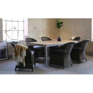 Spisebordsst Alva: Spisebord i teak / galvaniseret stl med 6 Mercury lnestole i brun polyrattan + Mbelplejest til tekstiler