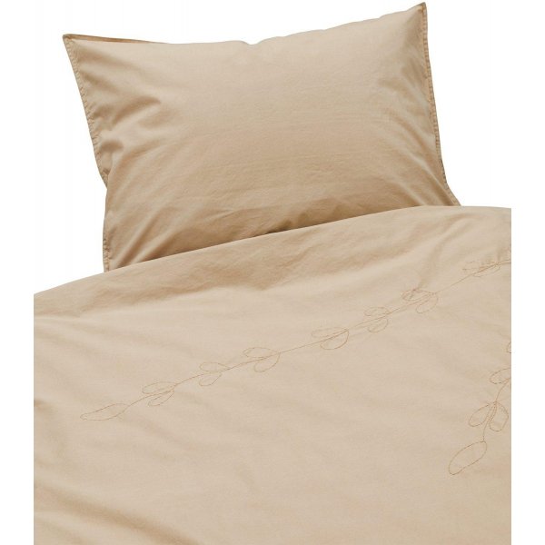 Amie broderi sengest 150 x 210 cm - Iskaffe