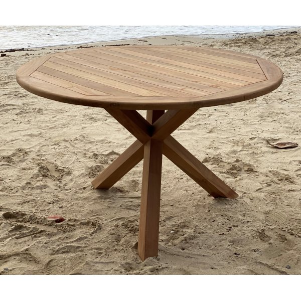 Salt rundt spisebord i teaktr - 120 cm diameter